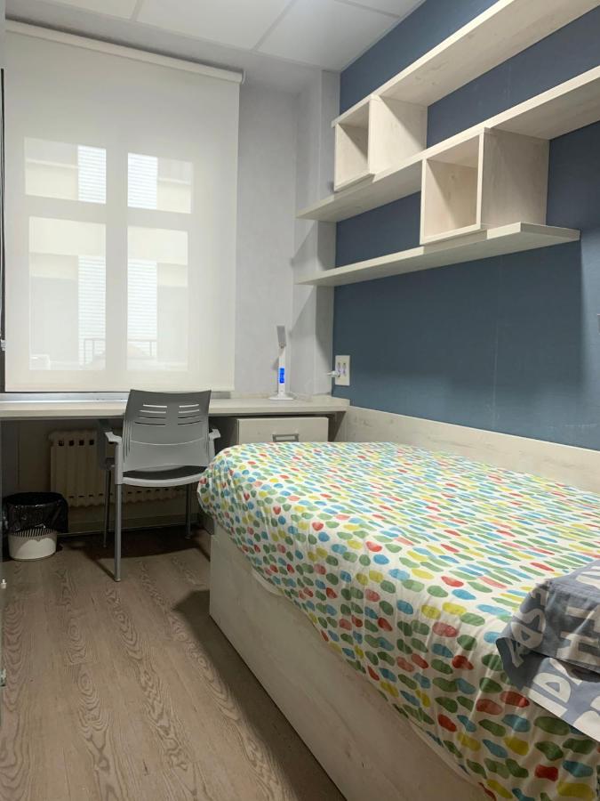 Residencia Larraona Hostal Pamplona
